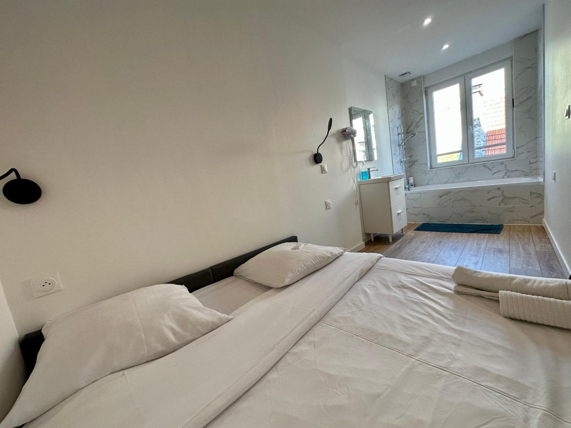 Petra - Appartement Climatise En Hypercentre Reims Bagian luar foto